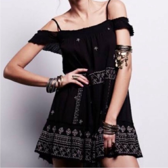 Free People Bobo Cotton Off Shoulder Embroidered Mini Dress Vacation - Picture 1 of 8